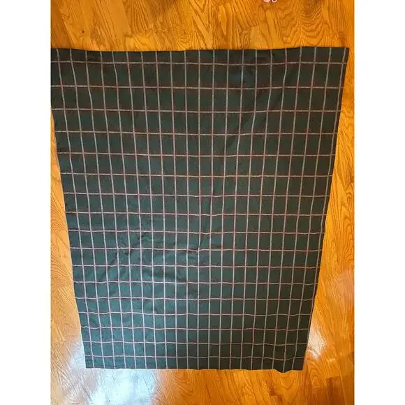 Vintage Handmade Blanket approx 4'x5' diamond pattern